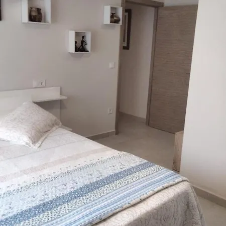 La Fuente Apartment *